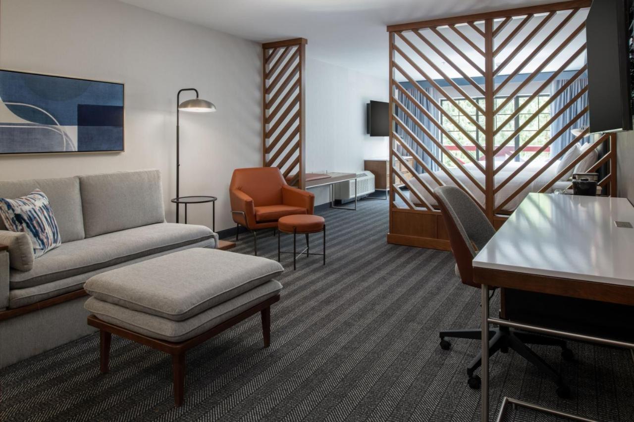 Courtyard By Marriott Olympia Hotel Kültér fotó