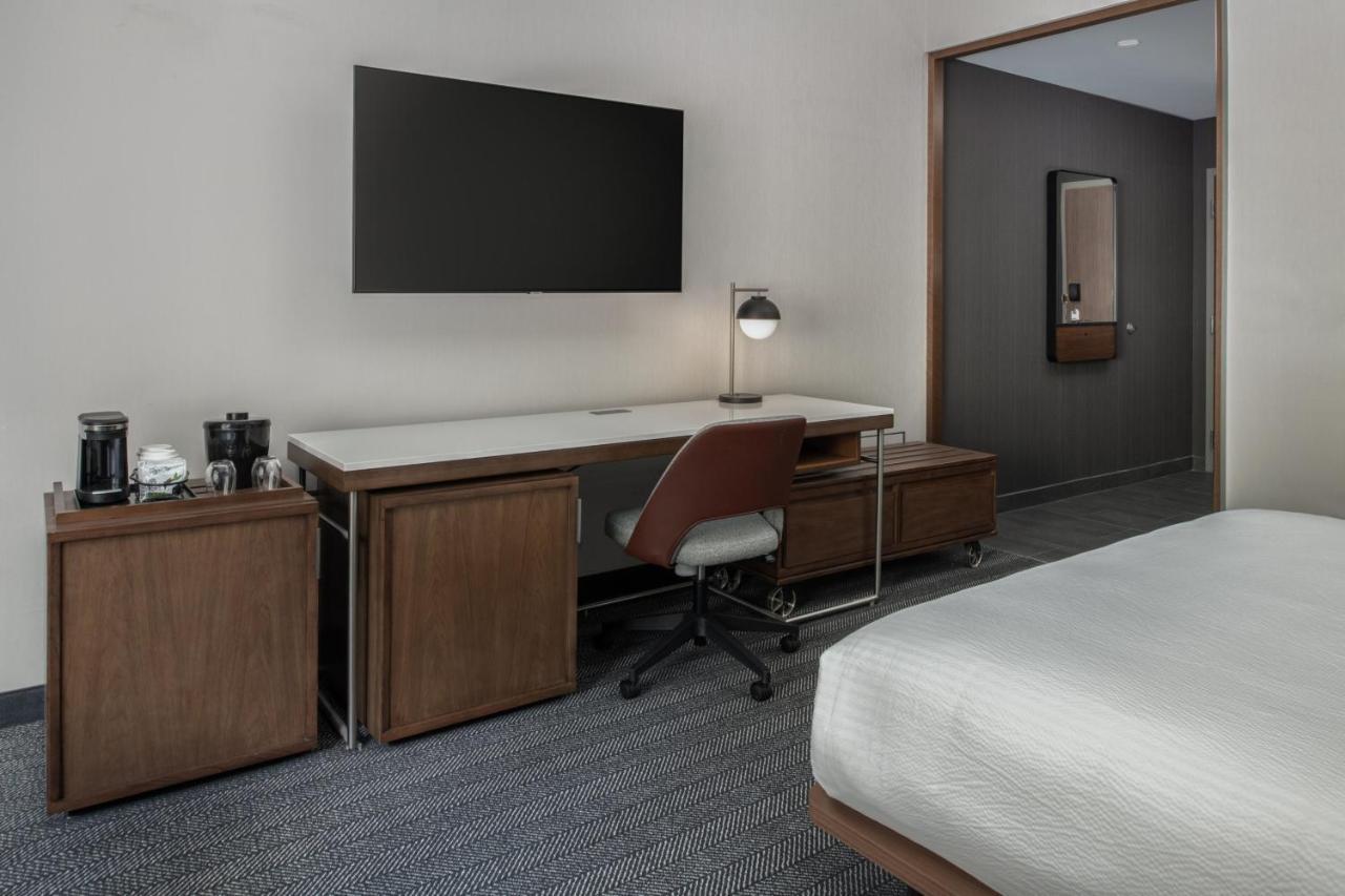 Courtyard By Marriott Olympia Hotel Kültér fotó